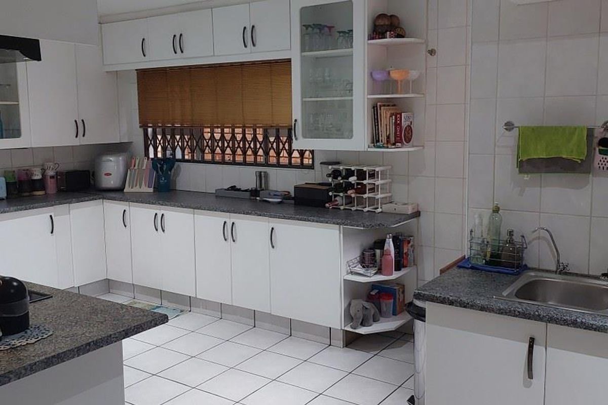 Spacious Duplex Cluster for Sale - Photo 5