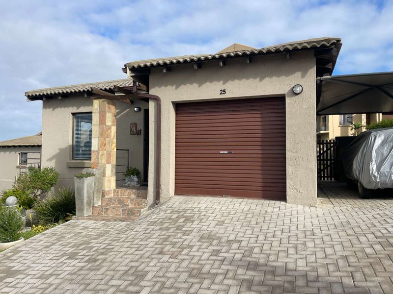 Single Level 3 Bedroom Townhouse with Sea Views in Secure Estate, Seemeeu Park - Photo 5