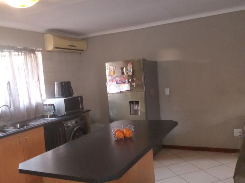 Light-flooded apartment for sale. - Photo 4