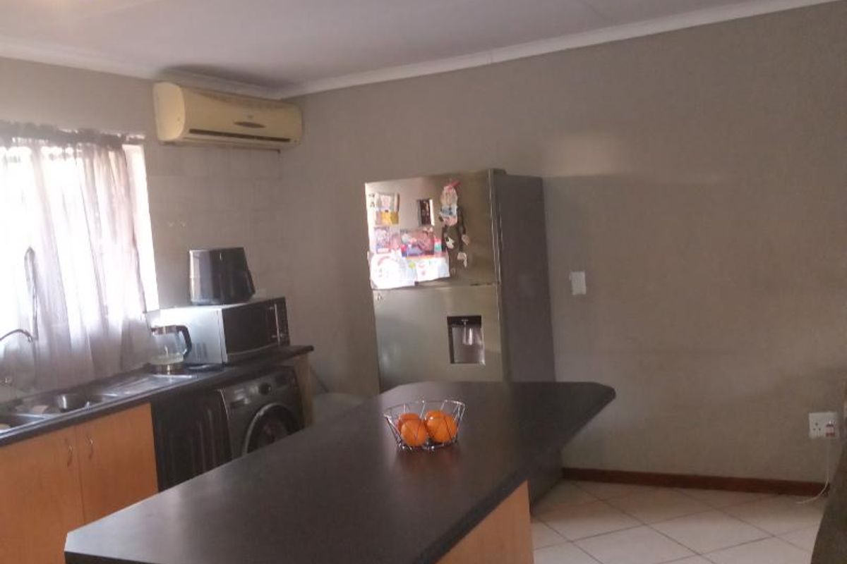 Light-flooded apartment for sale. - Photo 4