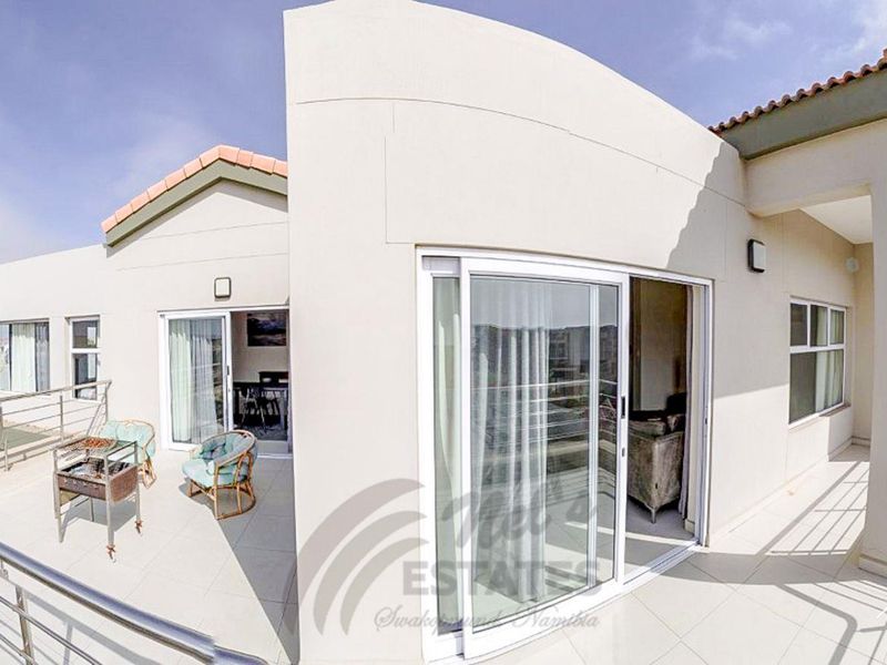 Penthouse For Sale in Central Swakopmund - Photo 2