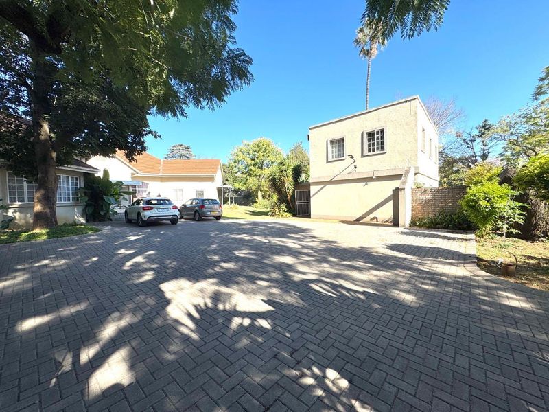 Prime Investment Commune Near UP – Walk to Campus - Photo 1
