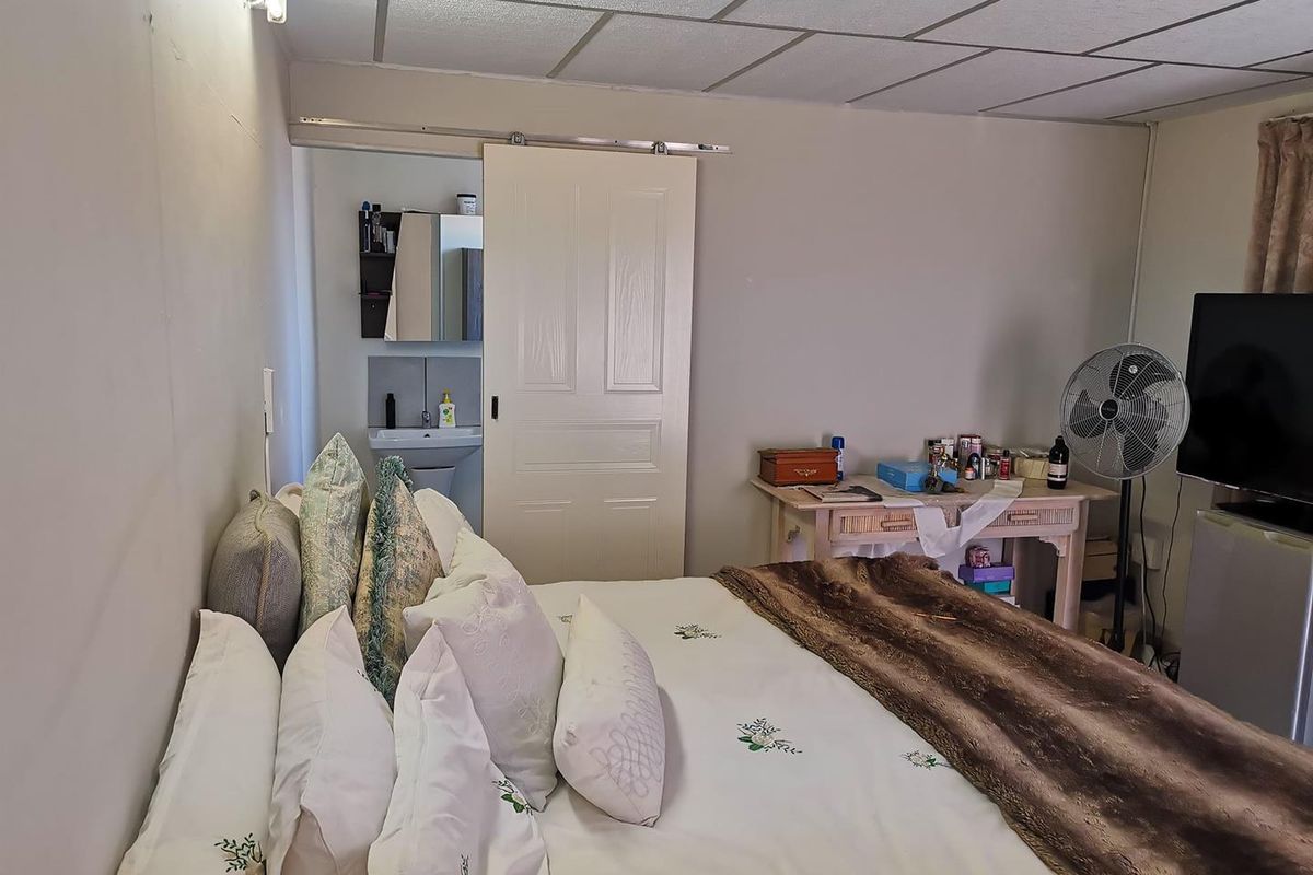 Charming 3-Bedroom Garden Cottage To Rent, Benoni North - Photo 4