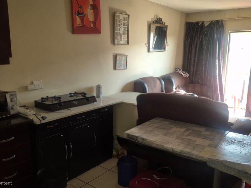 Secure 2-Bedroom Apartment with Scenic Views in Sea View, Durban - Photo 7