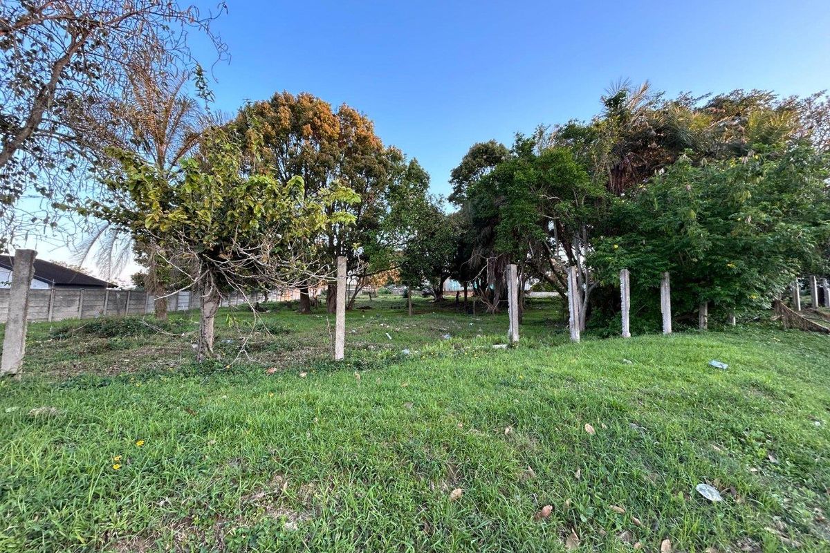 PERFECTLY ZONED PRIME 4 043M2 COMMERCIAL LAND - Photo 3