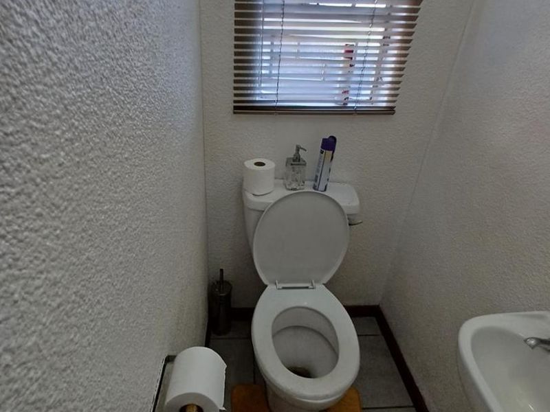 Modern 3 bedroom house - Photo 7