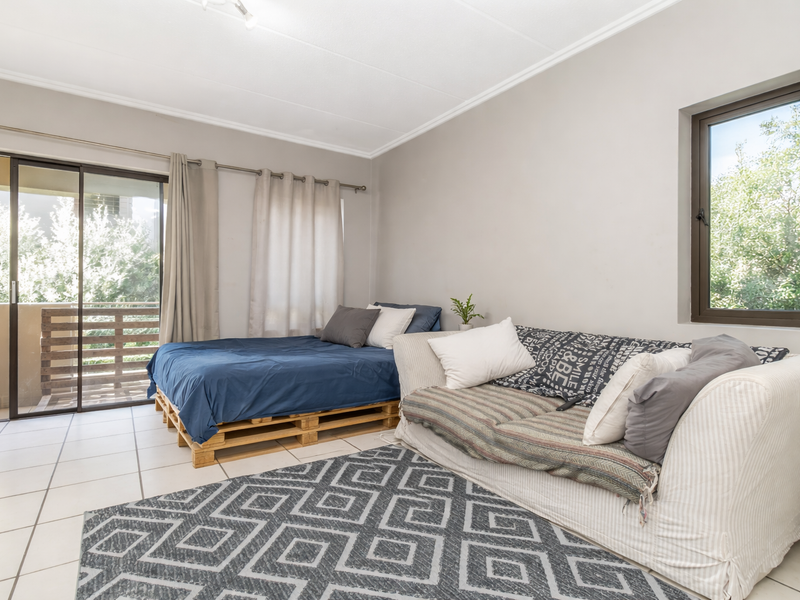 Investor’s Gem in The Matrix – Secure, Central & Income-Generating from Day One - Photo 6