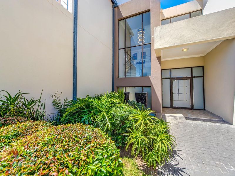 Five Bedroom Elegant Family Home For Sale in Waterfall Country Estate - Photo 3