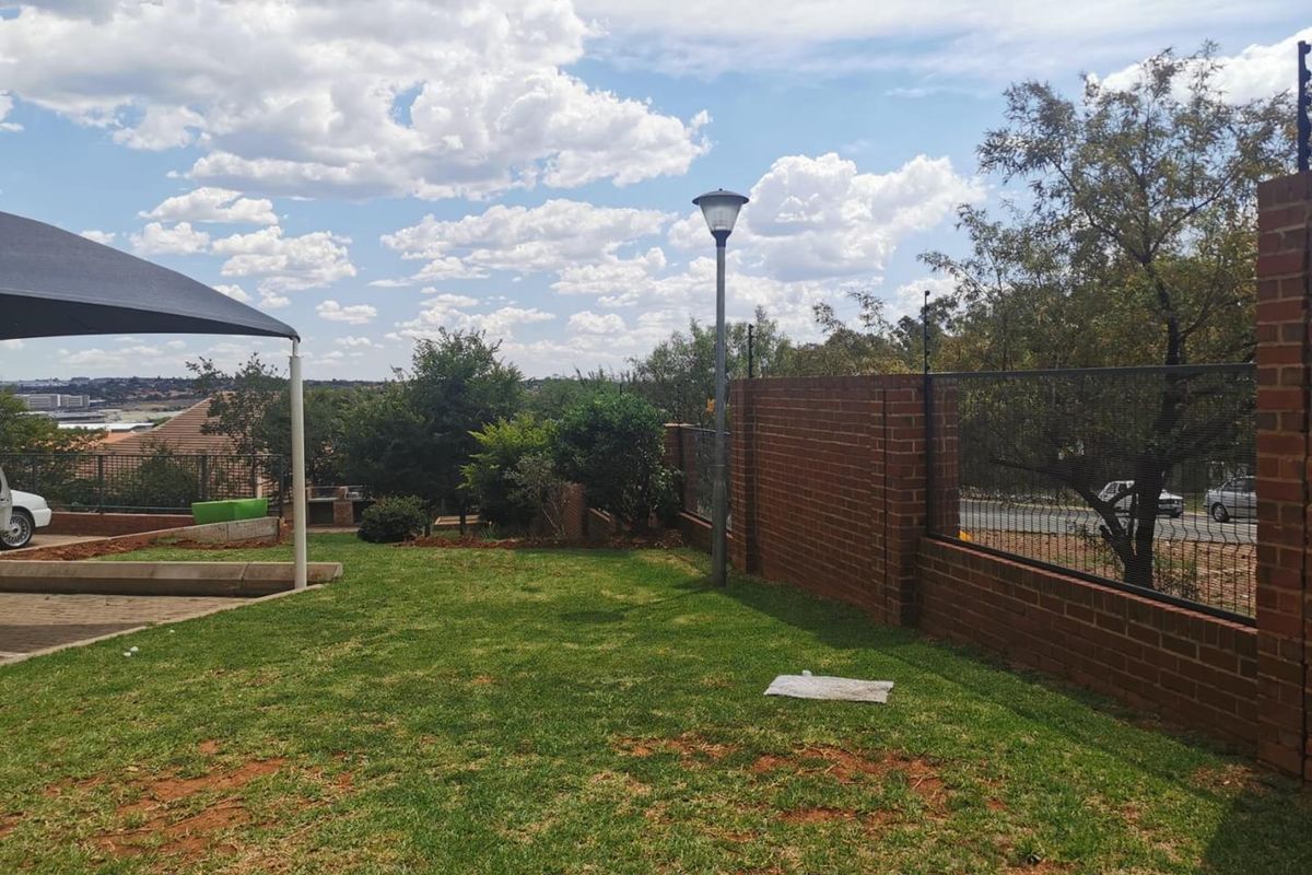 Affordable 2 Bedroom ,2 bathroom, Ground Floor Apartment, Centurion - Photo 2