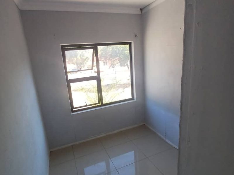 Eros Park - House for sale - Photo 7