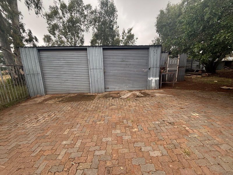 Live, Earn & Grow: A Property Packed with Opportunity - Photo 4