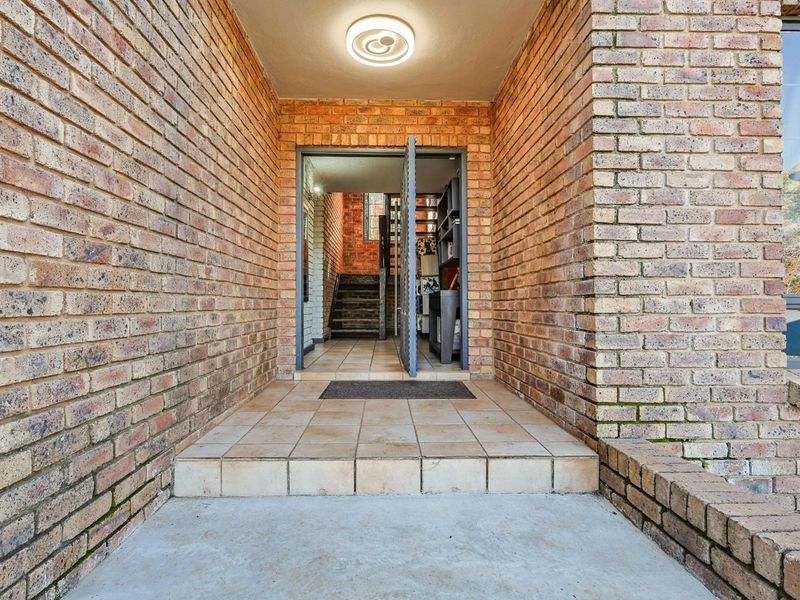 4 Bedroom For Sale , - Photo 3