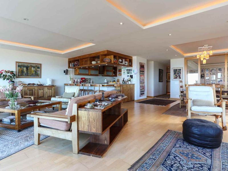 Exceptional Seafront Apartment - Photo 7