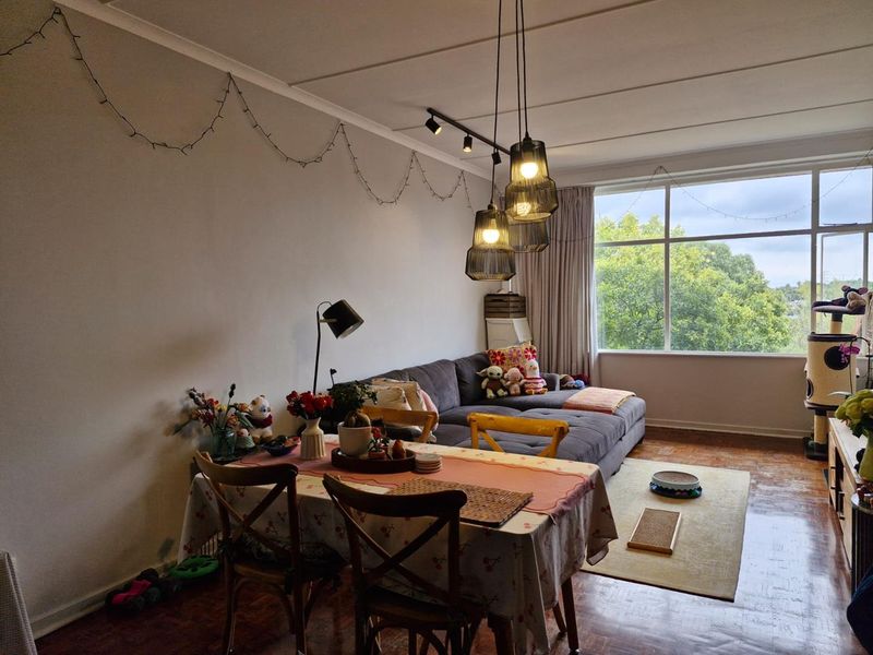 Renovated 1 Bedroom Apartment - Photo 2