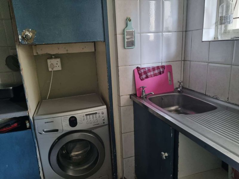 Well Positioned, Charming Apartment For  A  Small Family or Students - Photo 4