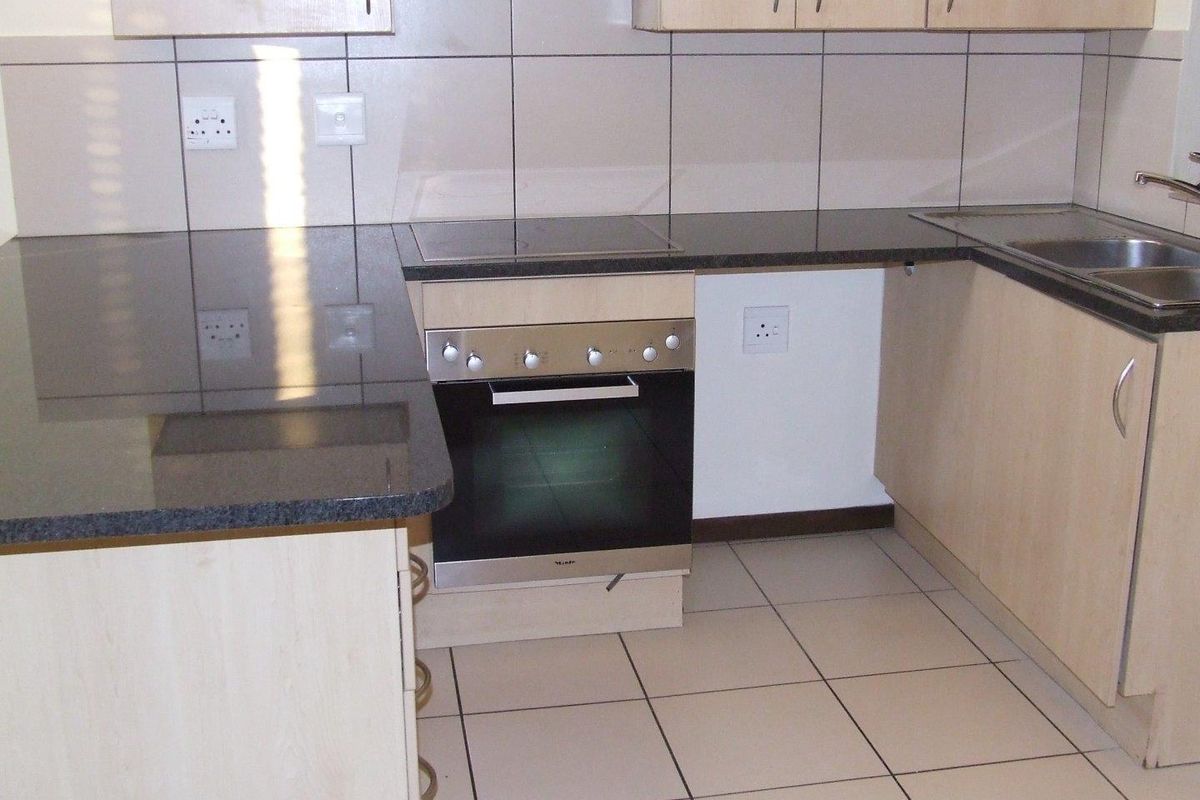 1-Bedroom Loft, 1-Bathroom apartment for rent in Jackal Creek Golf Estate R7500 Available Immediately - Photo 2