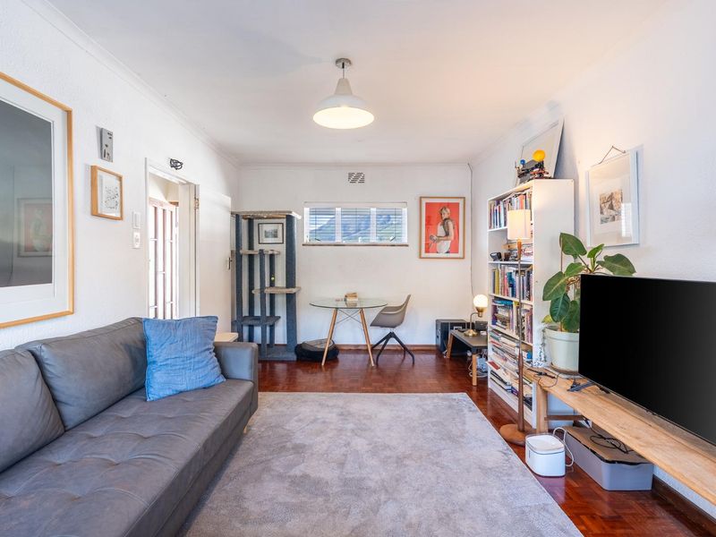 Fall in Love with Tamboerskloof – Cozy, Stylish & Perfectly Positioned - Photo 5