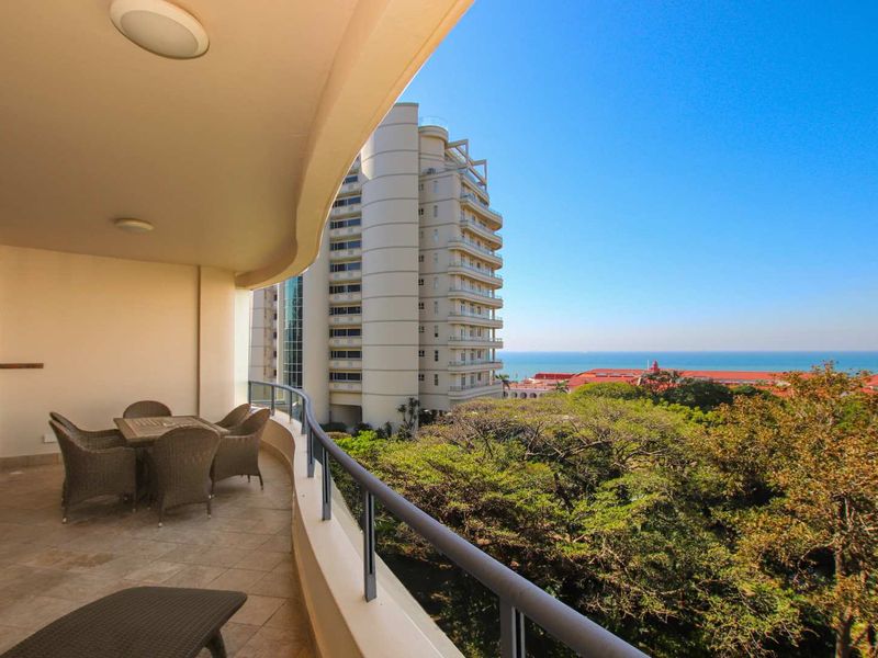 The perfect lock up and go holiday home in sought after Oyster Quays! - Photo 8