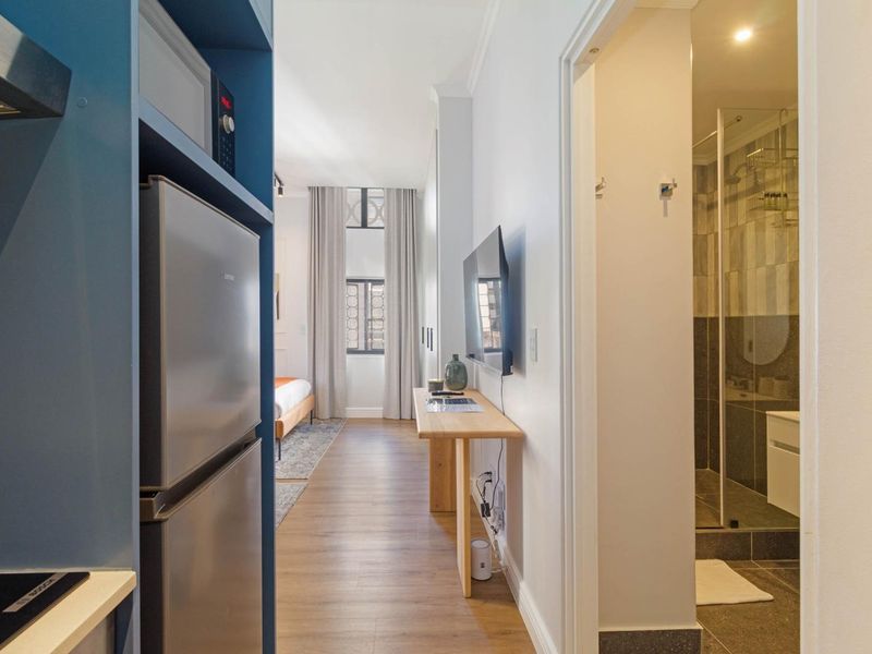 Exclusive Sole Mandate | Stylish City Living in Venice House - Photo 7