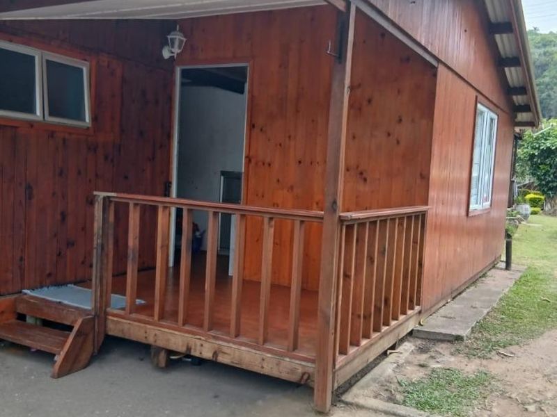 Tranquil and Nestled 2 bedroom wood cabin in Queensburgh Caravan Resort - Photo 5