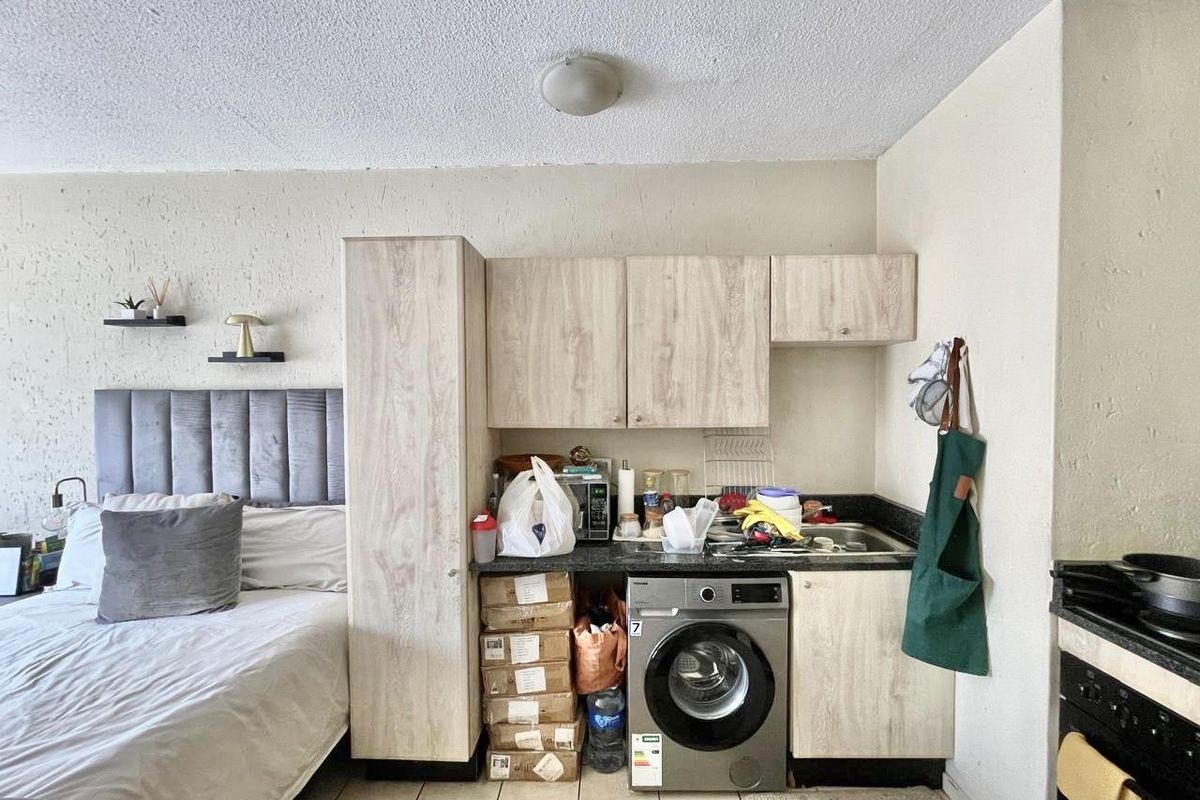 Investment Opportunity in Hillcrest - Photo 4