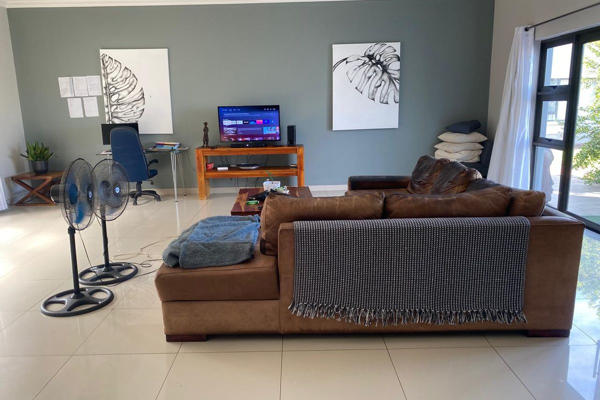 Beautiful 5 Bedroom House for Rental in Palm Lakes Estate - Photo 5