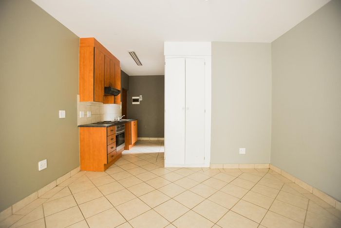 Property #2472416, Apartment For Sale in Hazeldean