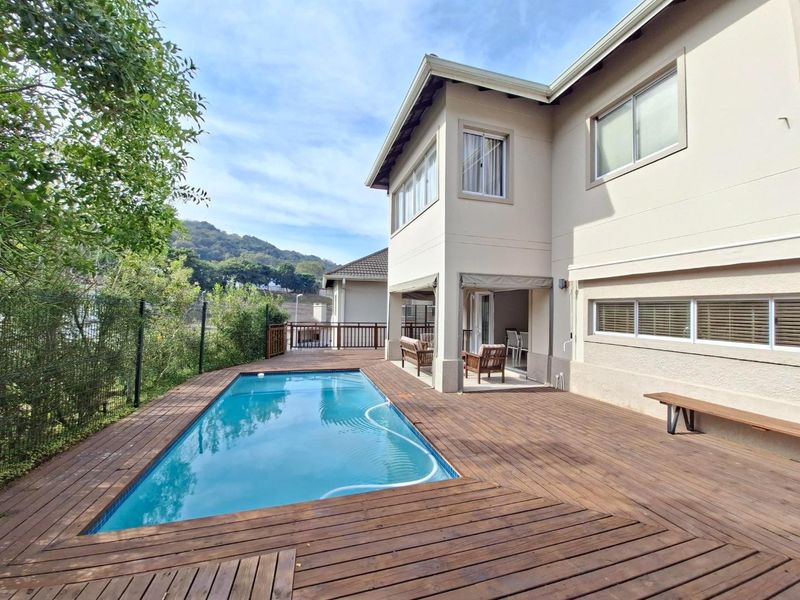 Luxury, Style &amp; Sophistication in a Prestigious Eco Estate - Photo 2
