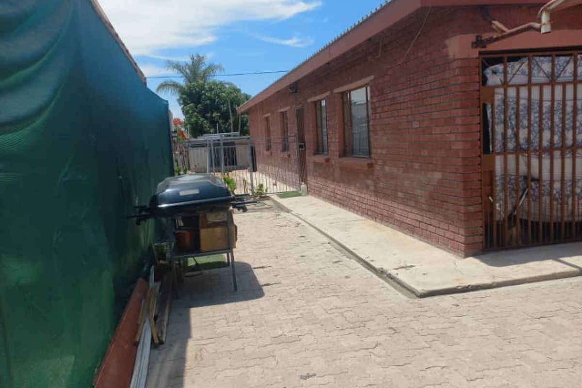 HOUSE FOR SALE - ONGWEDIVA - Photo 2