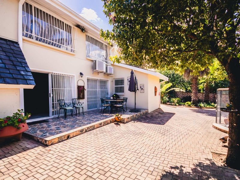 TWO SPACIOUS HOMES, ONE PRICE! - Photo 8