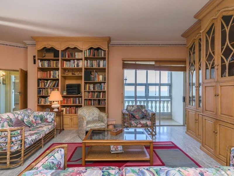 Premier Penthouse on Umhlanga Beachfront – A Rare Renovator’s Dream! - Photo 6