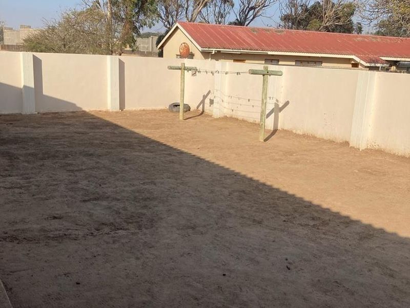 Dual Townhouse Opportunity on a Single Erf, Space, Comfort & Potential! - Photo 9