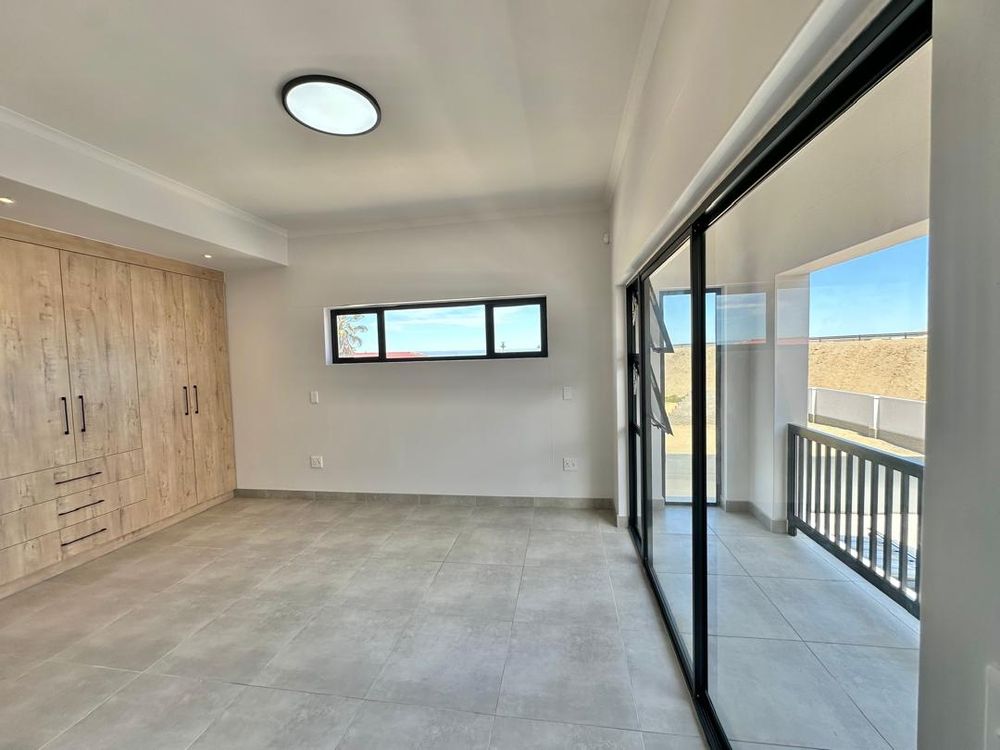 Main bedroom with  protected veranda 