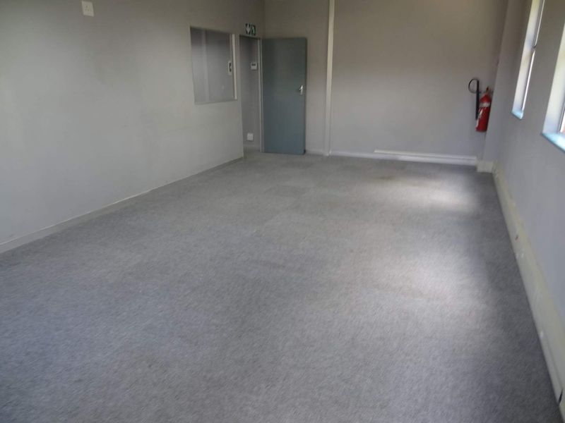 PRIME OFFICE SPACE TO RENT - Photo 8