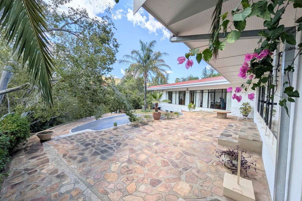 House for sale in Klein Windhoek - Photo 2