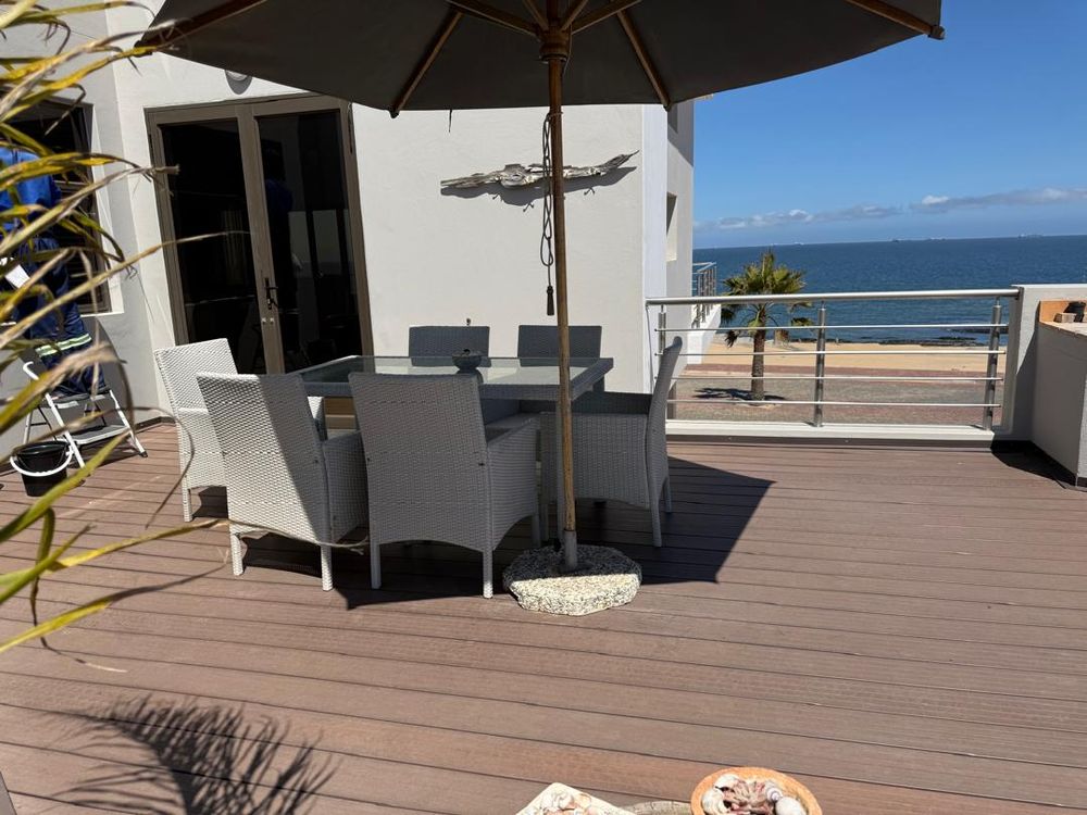 Outdoor entertainment area