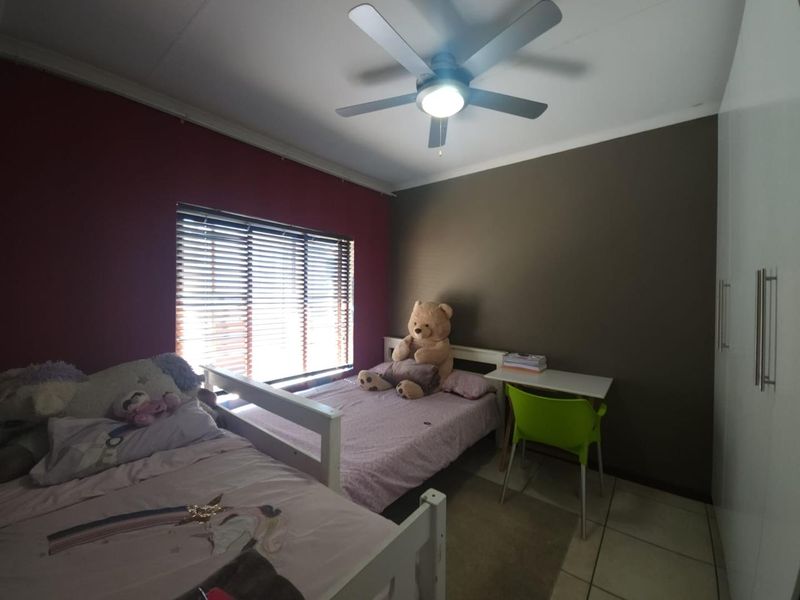 Lovely 3 bedroom unit for sale near Rob Ferreira hospital - Photo 9