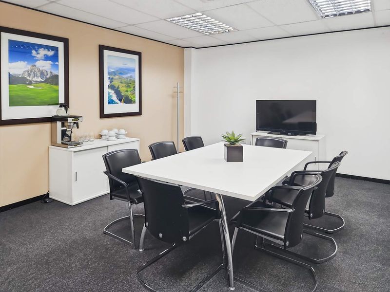 Coworking space in Regus Woodmead Country Club Estate - Photo 5