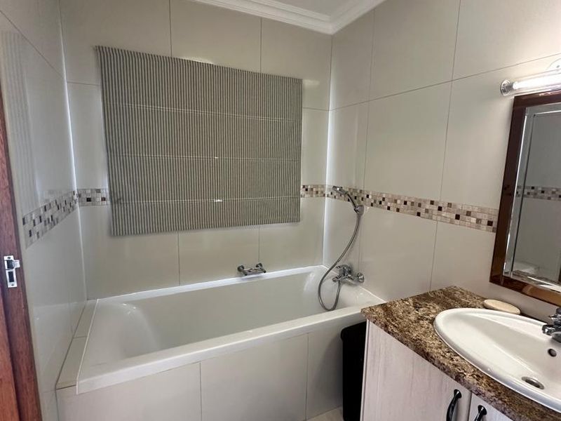 4 bedrooms Townhouse for sale in Mainau Complex, close to KFC in town, Swakopmund, Selling price N$3,675,000 cost excluded - Photo 8