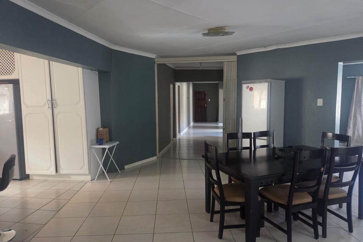 Spacious 3-bedroom family home to rent available 1 July - Photo 5