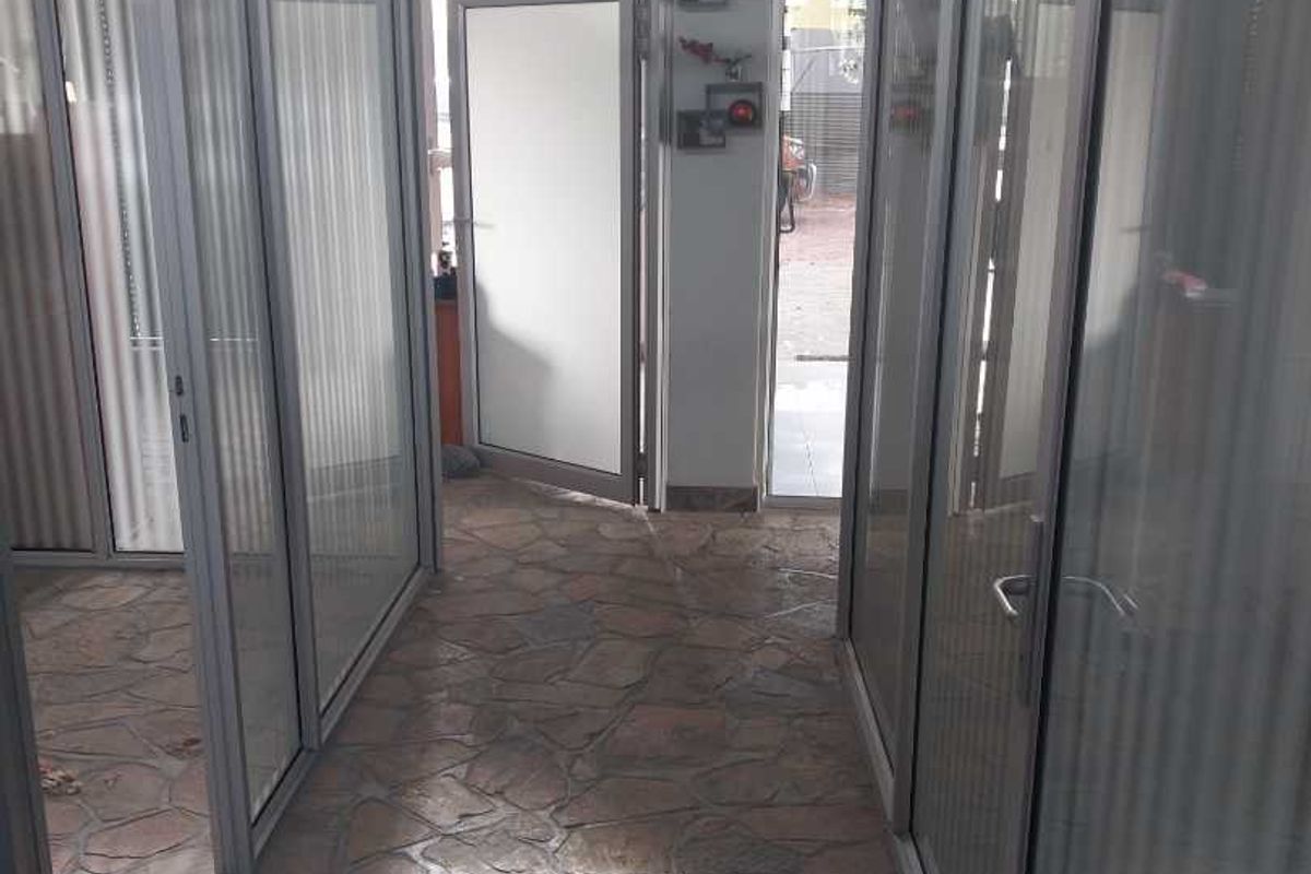 PRIME OFFICE BUILDING FOR SALE – N$1,210,000 (COSTS EXCLUDED | PRICE NEGOTIABLE) | ONGWEDEVA EXT 12 – NORTH VIEW PARK 1 - Photo 2