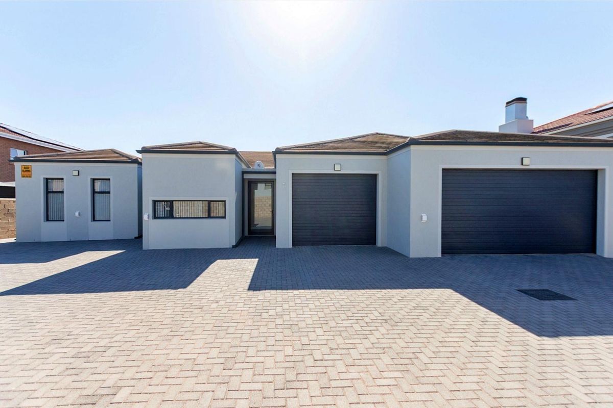 4 Bedroom House in Upmarket, Myburgh Park - Photo 2