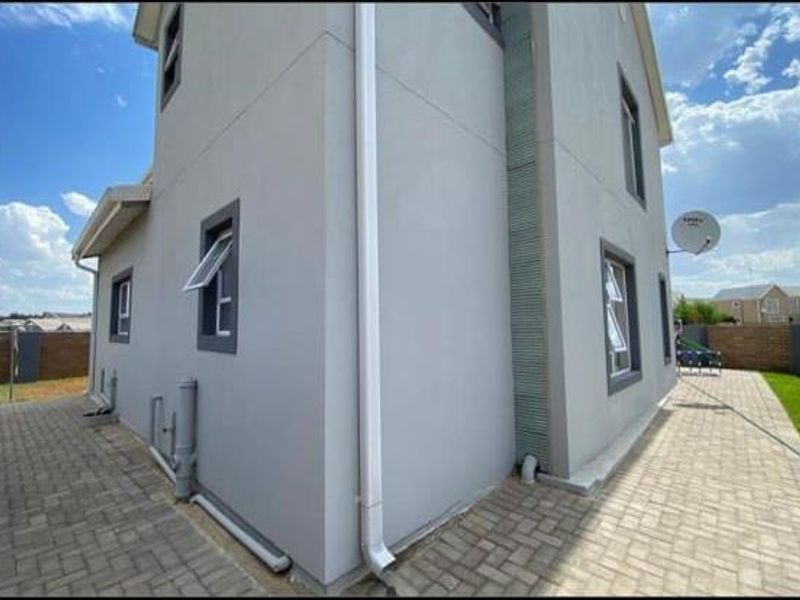 3 Bedroom House For Sale in Riverspray Lifestyle Estate - Photo 9