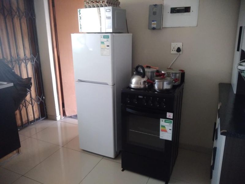 Charming 2-Bedroom Home for Sale in Esikhawini – Spacious & Pet-Friendly! - Photo 4