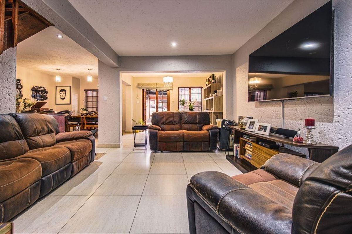 Duplex Cluster On Sale - Photo 5