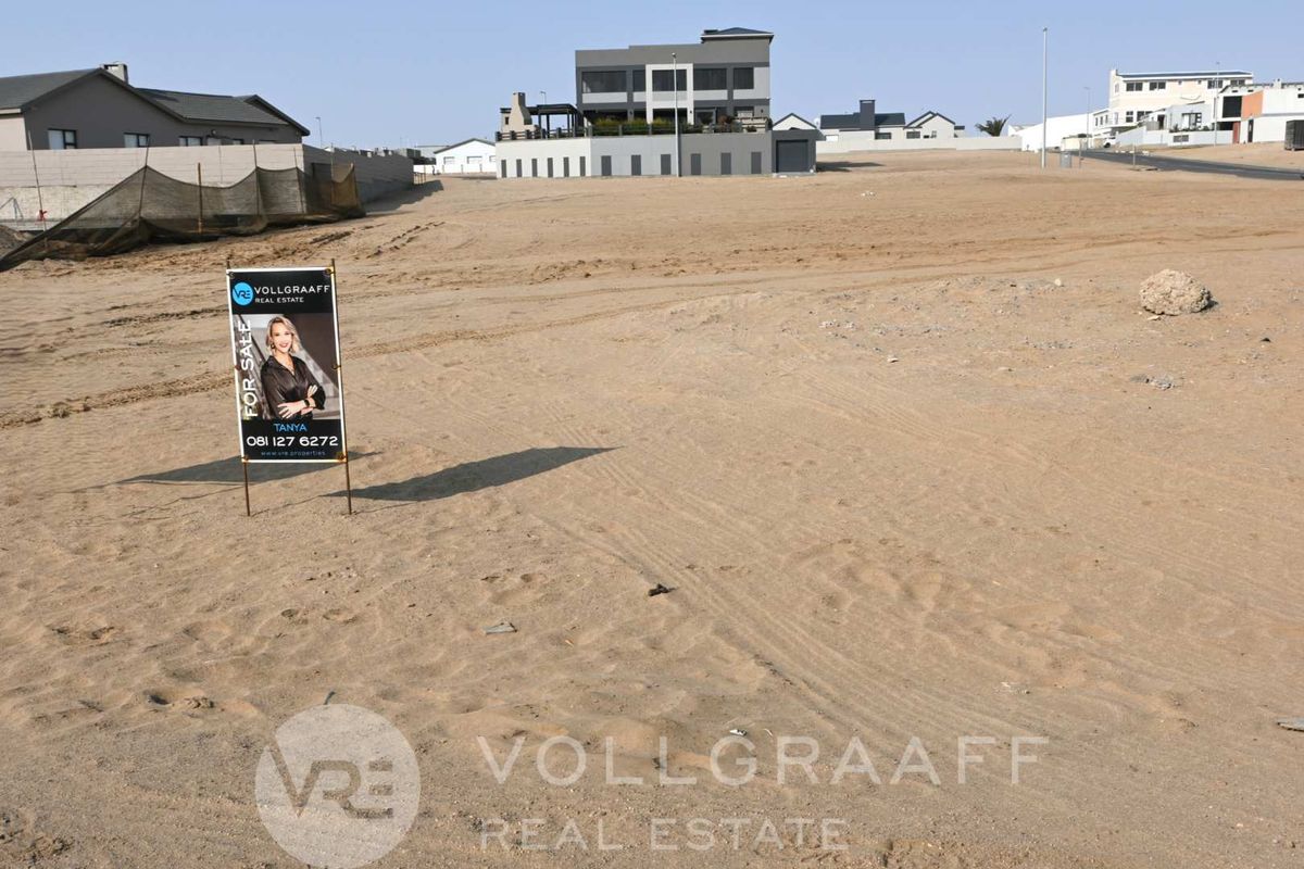 Vacant Residential Plot Steps from the Shore - Photo 2