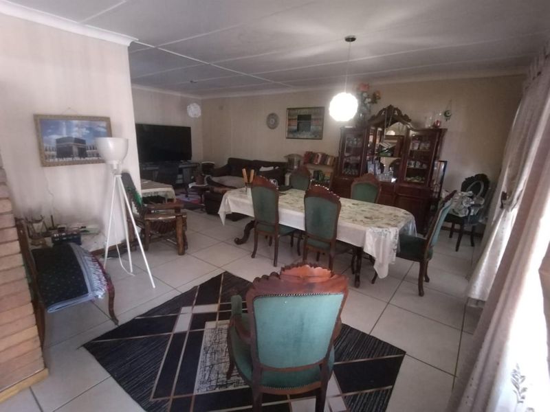 Family home in Heuwelsig - Photo 10