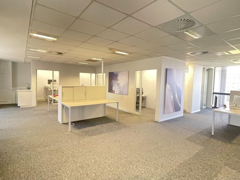 Contemporary 3rd Floor Corporate Offices | Mayfair on the Lake | Umhlanga Ridge - Photo 4