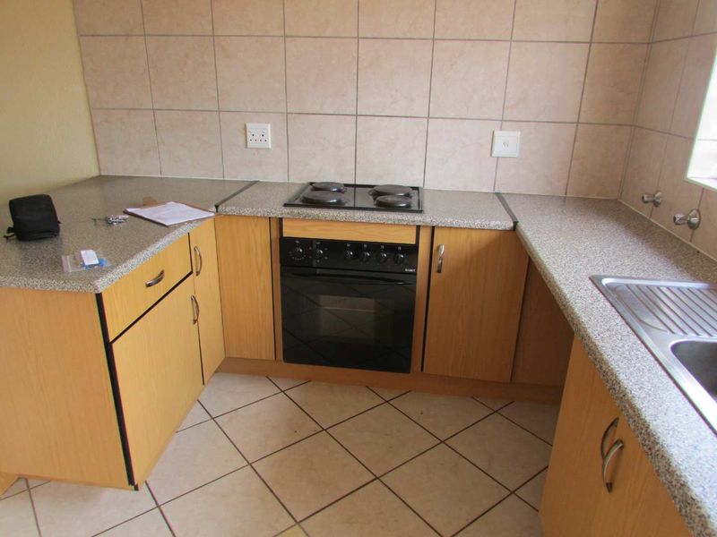 2 BEDROOM UNIT TO RENT IN PHILIP NEL PARK - Photo 5