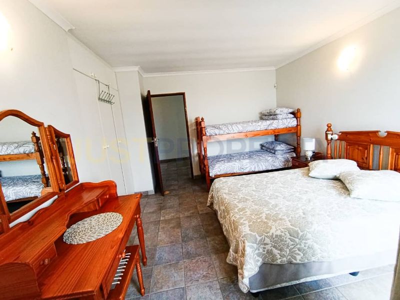 Luxury Townhouse CBD - Photo 10